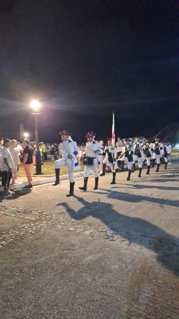 soldiers at cañonazo ceremony